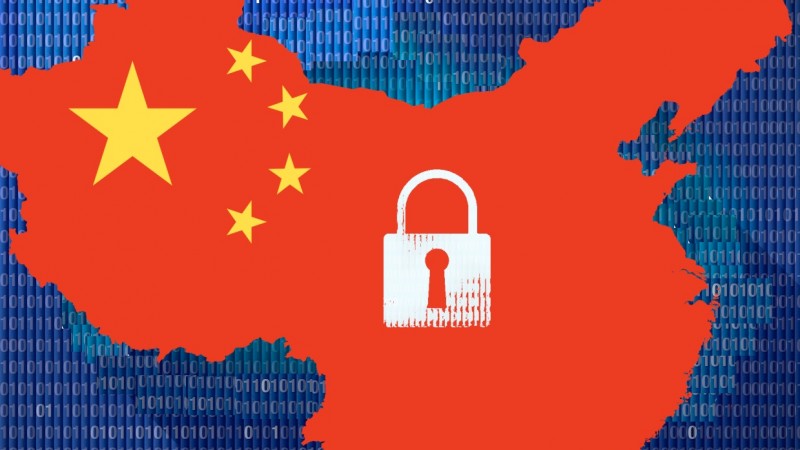 China lanzó el proyecto de ley en seguridad cibernética el 6 de julio. Imagen mezclada por Oiwan Lam.