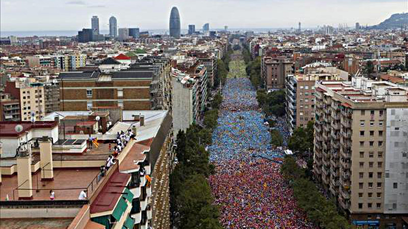 Picture of the last pro-referendum demonstration in Barcelona, Catalonia, on September 11, 2015. Image from Twitter.