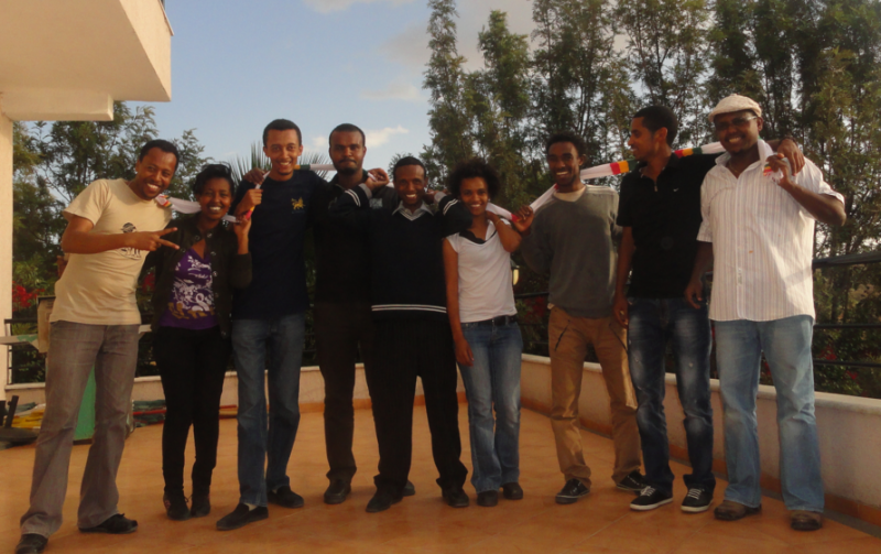Blogueurs Zone9 ensemble à Addis-Abeba, en 2012. Photo de Endalk Chala.