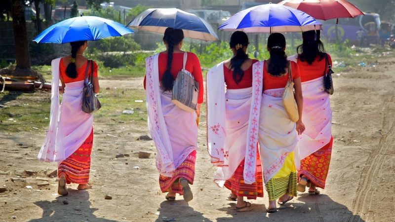 Teachers in Assam wearing traditional Assamese dress. Image via Flickr by Michael Foley. CC BY-NC-ND 2.0.