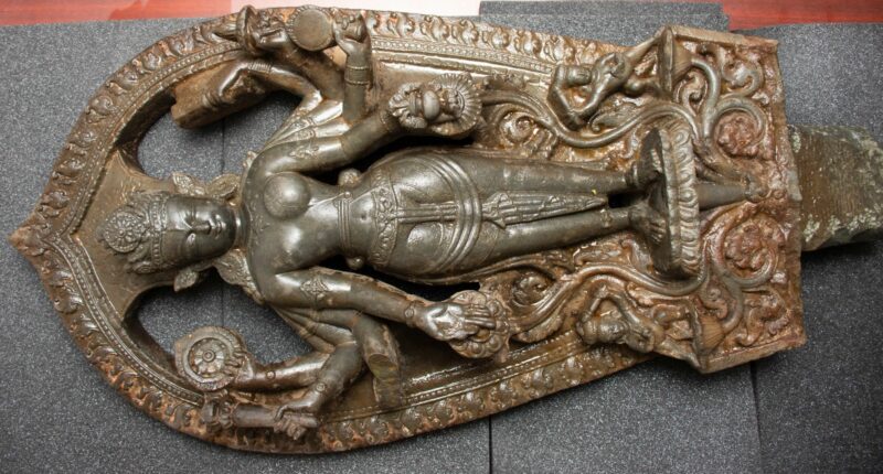 The half male and half female statue of Laxmi-Narayan. Photo by Sunil Sharma. Used with permission.
