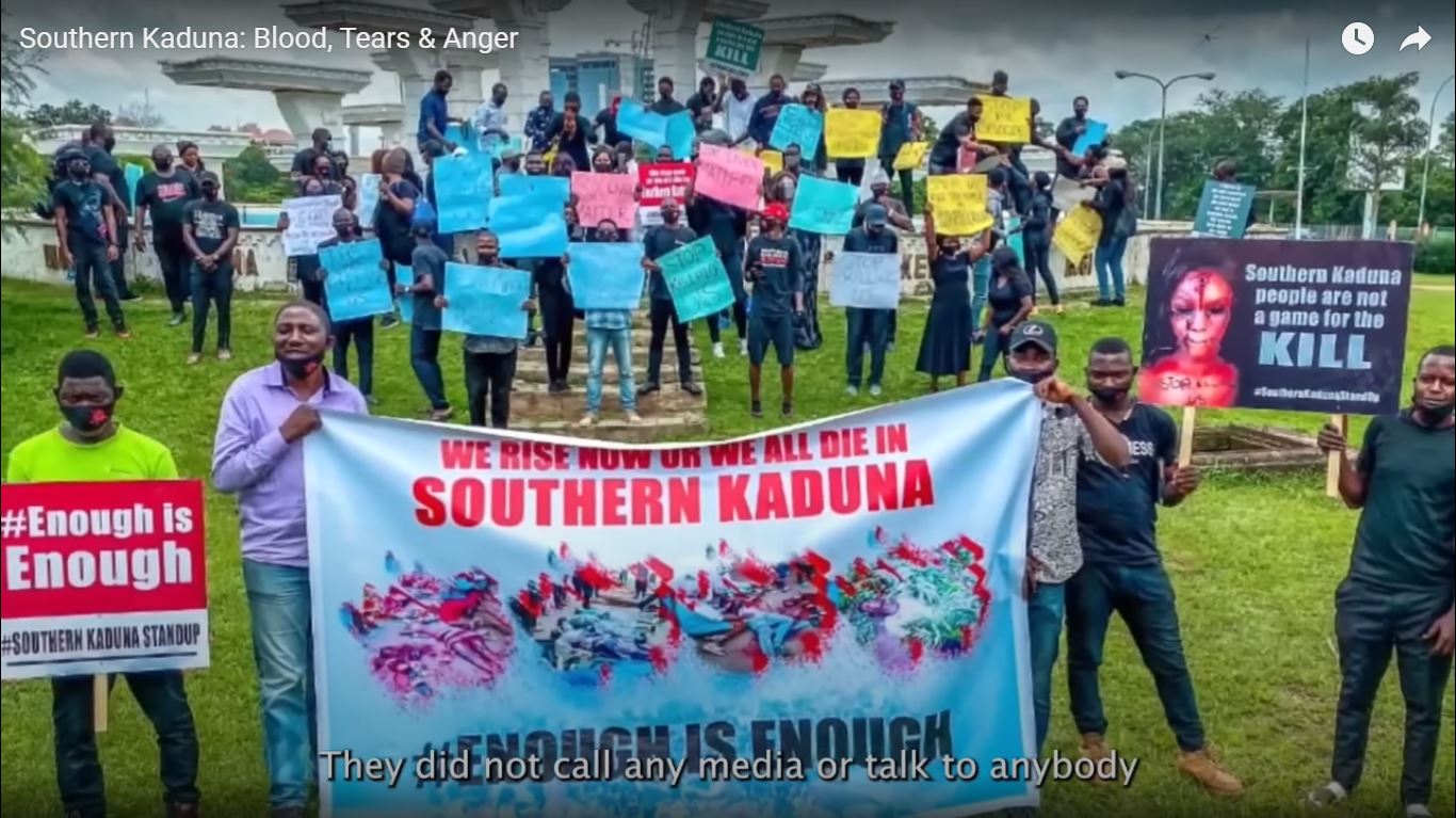 Groupe de personnes réuni aux fins de stopper le massacre sanglant qui se déroule dans le sud de Kaduna