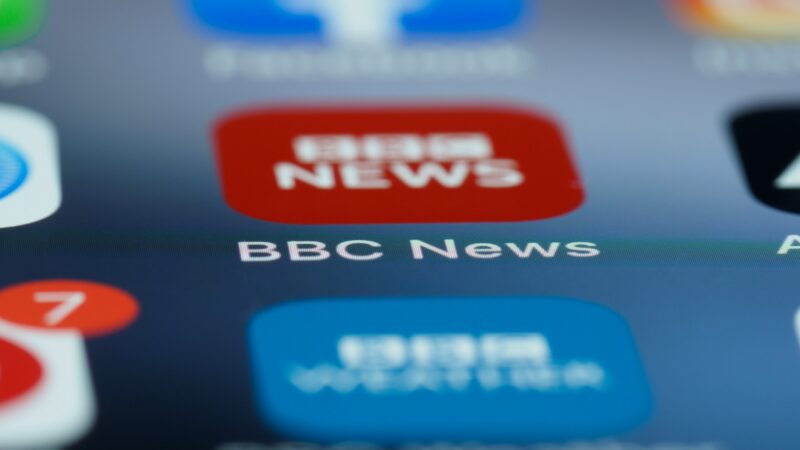 Close Up Shot of a Smartphone Screen with BBC News app. Image by Brett Jordan. Used under a Pexels License.