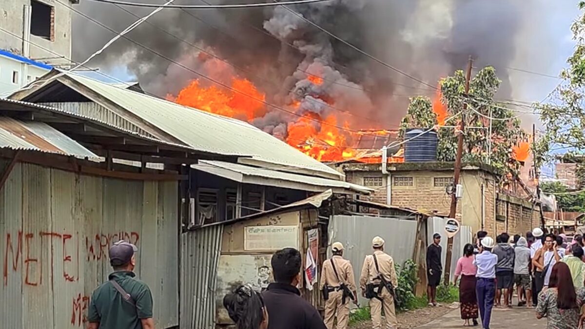 Manipur is burning. Screenshot via Youtube by user Root by Crazy Gk Trick. Fair use.