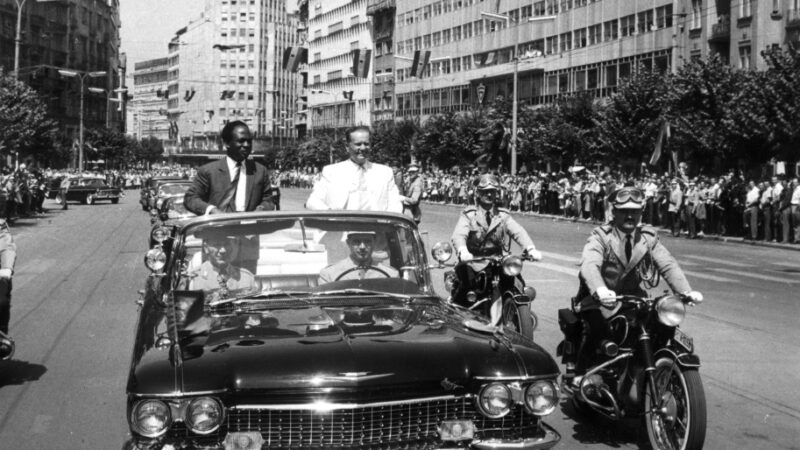 Arrival of the president of Ghana, Kwame Nkrumah, and president of Yugoslavia, Josip Broz Tito, to the Non-Aligned Movement conference, Belgrade, 1961.